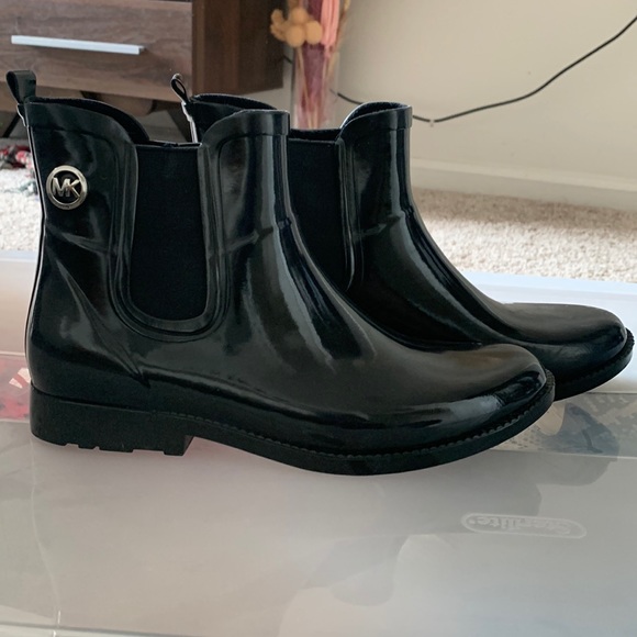 Black Michael Korrs Rain Boots - Picture 1 of 2